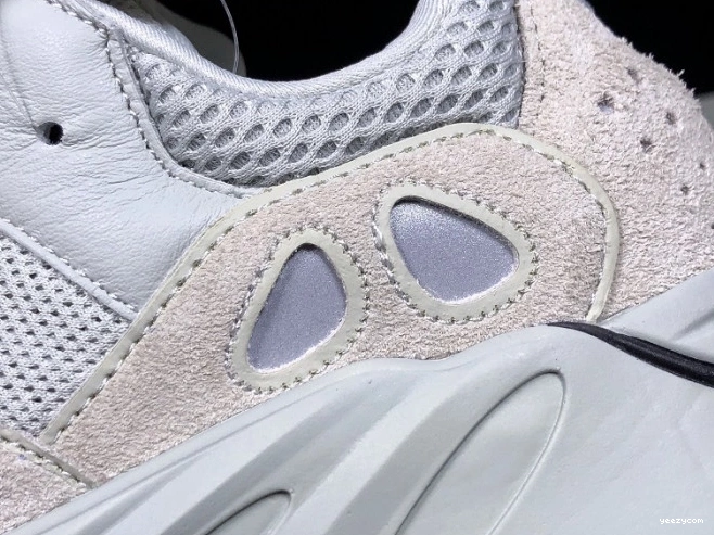 Boost EG7487 700 v2 Salt Adidas Yeezy 1215